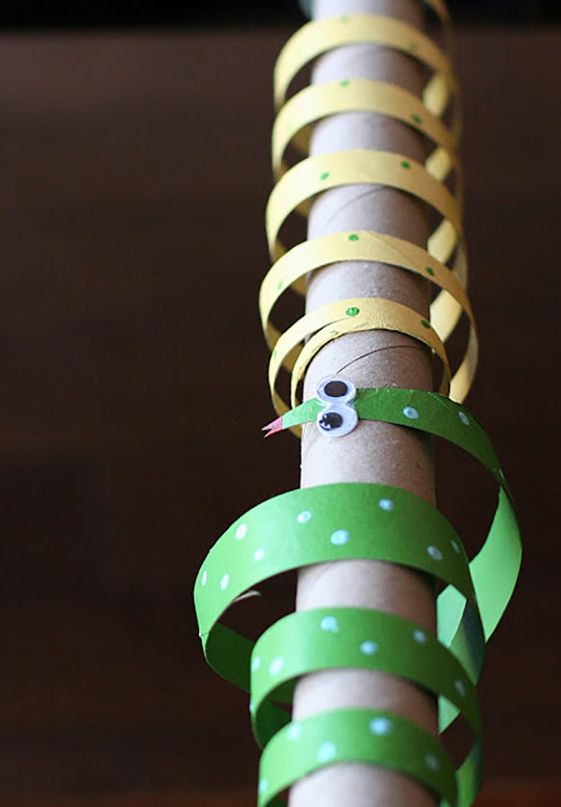 DIY-Projects-How-To-Make-Kids-Crafts-With-Toilet-Paper-Rolls-32